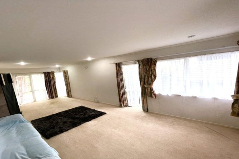 Photo of property in 23 Bronte Place, Somerville, Auckland, 2014