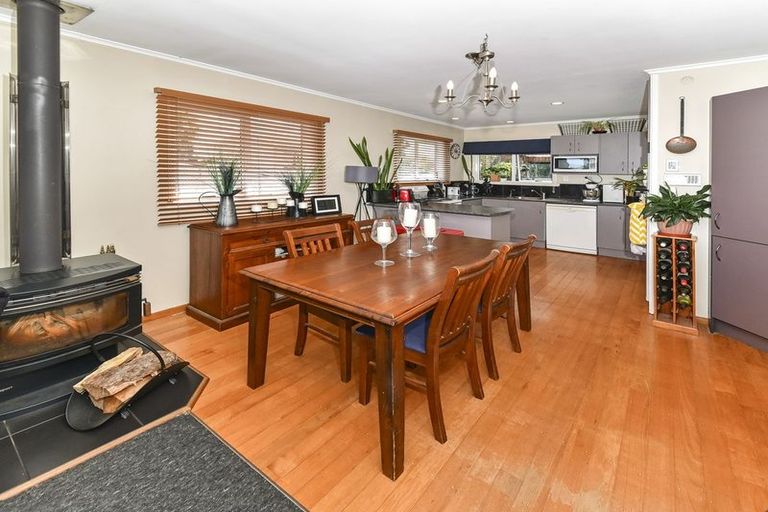 Photo of property in 9 Mail Avenue, Weymouth, Auckland, 2103