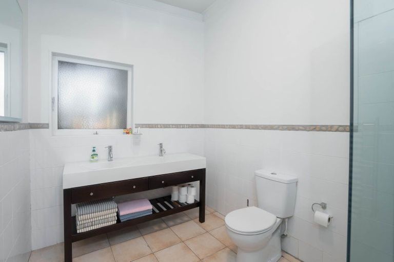 Photo of property in 14 Parata Street, Two Mile Bay, Taupo, 3330