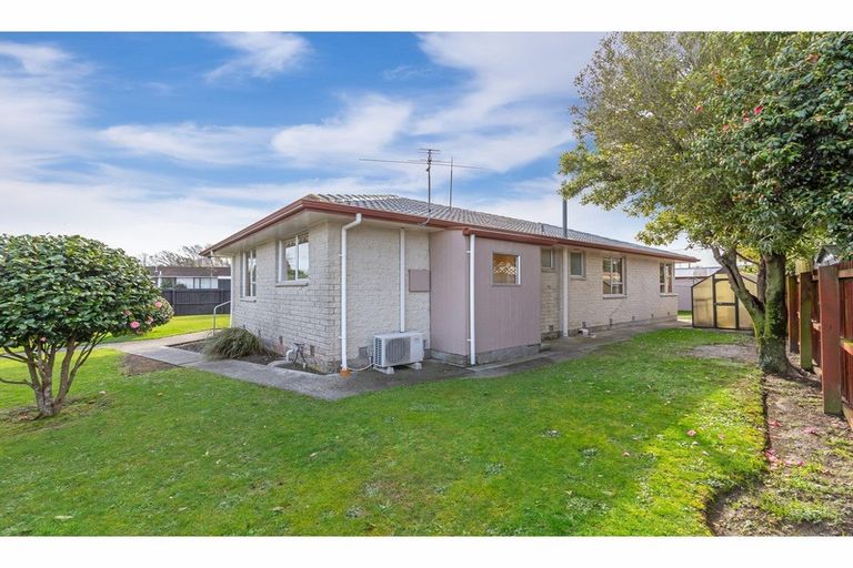 Photo of property in 48 Oldwood Street, Bishopdale, Christchurch, 8053