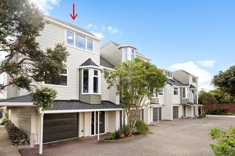 Photo of property in 11 Lawson Place, Mount Victoria, Wellington, 6011