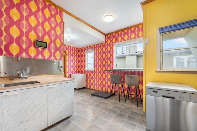 Photo of property in 2 Hobson Place, Takaro, Palmerston North, 4412