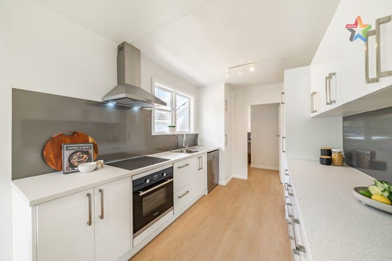 Photo of property in 13 Kowhai Street, Naenae, Lower Hutt, 5011