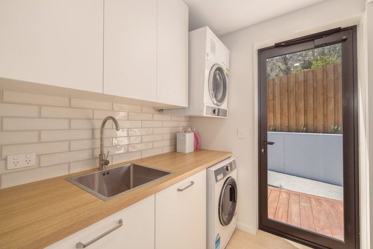 Photo of property in 4 Plains View, Mount Pleasant, Christchurch, 8081