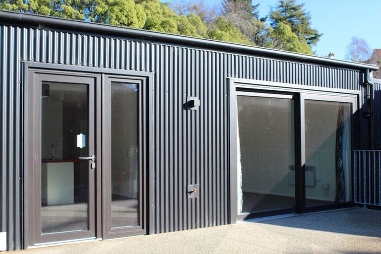 Photo of property in 24/25 Alva Street, Dunedin Central, Dunedin, 9016