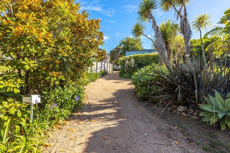 Photo of property in 10 Te Makiri Road, Onetangi, Waiheke Island, 1081