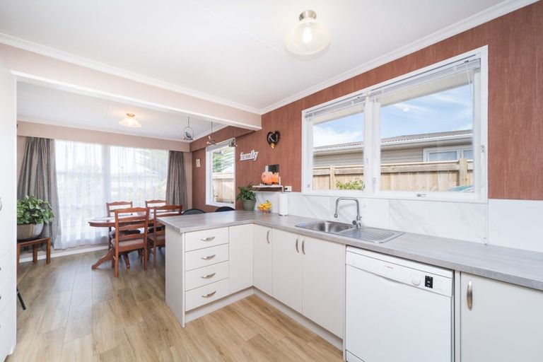 Photo of property in 28 Karamea Crescent, Kelvin Grove, Palmerston North, 4414