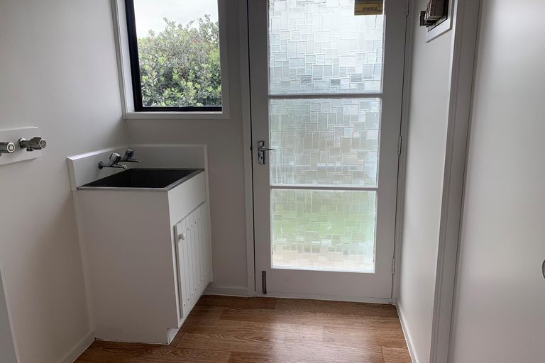 Photo of property in 1/10 Taitimu Drive, Weymouth, Auckland, 2103