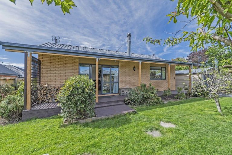 Photo of property in 13 Brooker Place, Kirwee, Darfield, 7571