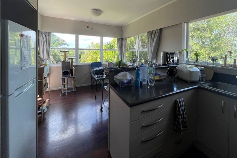 Photo of property in 129 Forrest Hill Road, Forrest Hill, Auckland, 0620