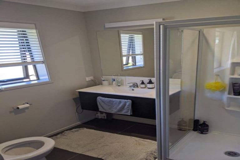 Photo of property in 9 Tradewinds Drive, Whitby, Porirua, 5024