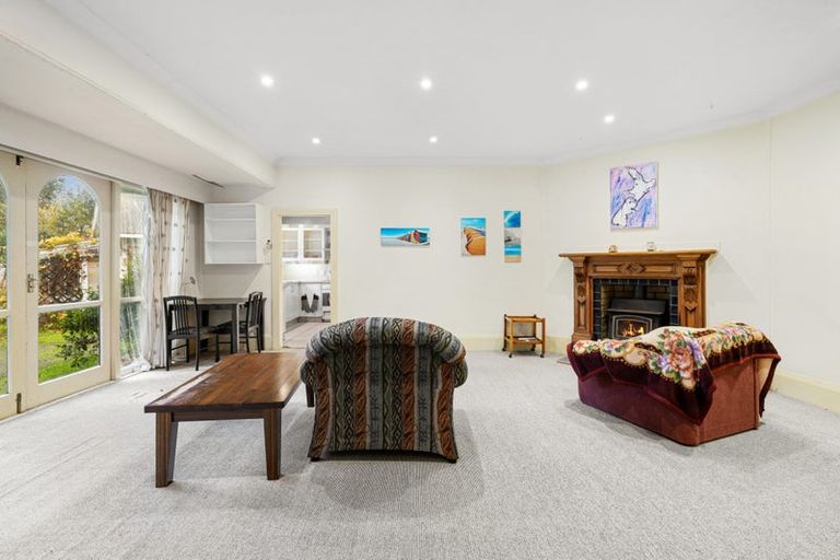 Photo of property in 104 North Parade, Richmond, Christchurch, 8013