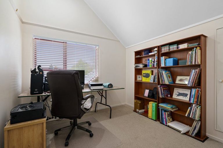 Photo of property in 1 Longfellow Street, Leamington, Cambridge, 3432