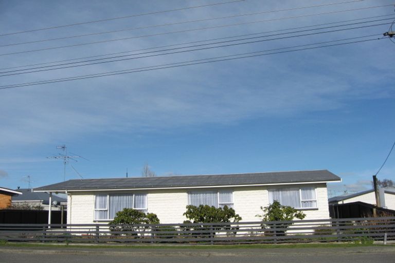 Photo of property in 23 Meldrum Street, Winton, 9720