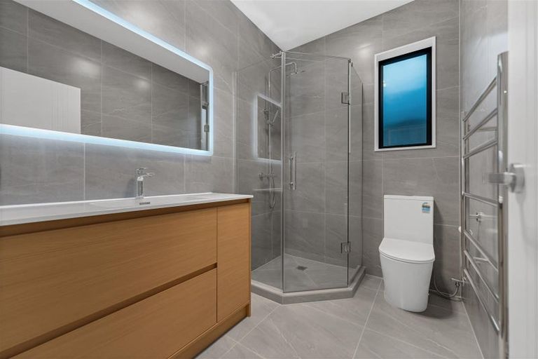 Photo of property in 11 Cronshaw Road, Karaka, Papakura, 2113