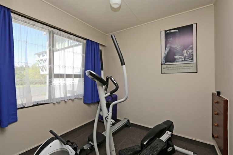 Photo of property in 42 Spriggs Crescent, Greenmeadows, Napier, 4112