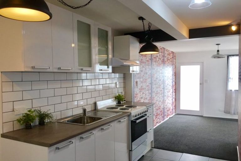 Photo of property in 27 Sunset Road, Totara Vale, Auckland, 0632