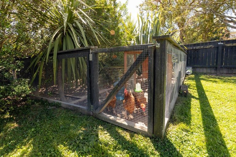 Photo of property in 82 Thomas Street, Stokes Valley, Lower Hutt, 5019