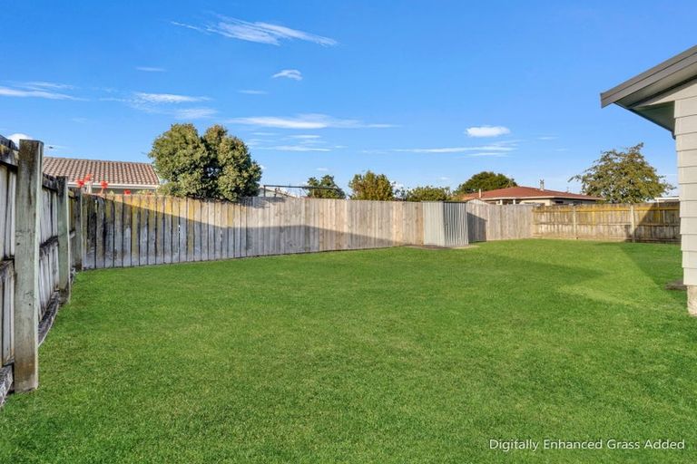 Photo of property in 32 Dahlstrom Grove, Kelvin Grove, Palmerston North, 4414