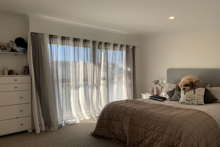 Photo of property in 66 Whenuapai Drive, Whenuapai, Auckland, 0618