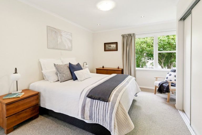 Photo of property in 8 Saint Johns Terrace, Tawa, Wellington, 5028