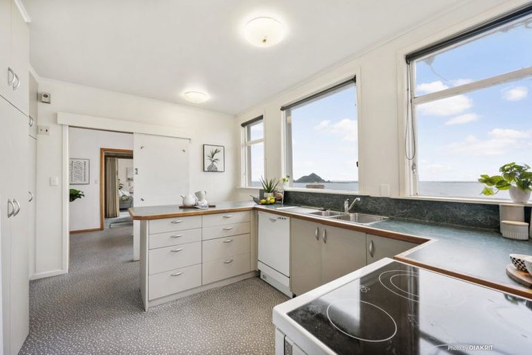 Photo of property in 218 The Esplanade, Island Bay, Wellington, 6023