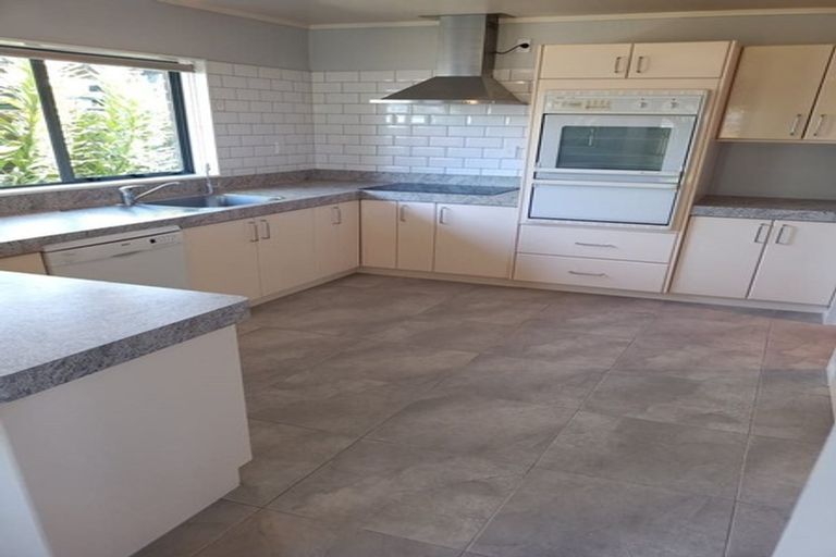 Photo of property in 36 Wesley Avenue, Frankleigh Park, New Plymouth, 4310