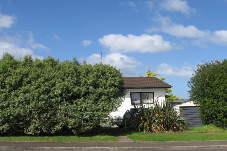 Photo of property in 2/58 Solar Road, Glen Eden, Auckland, 0602