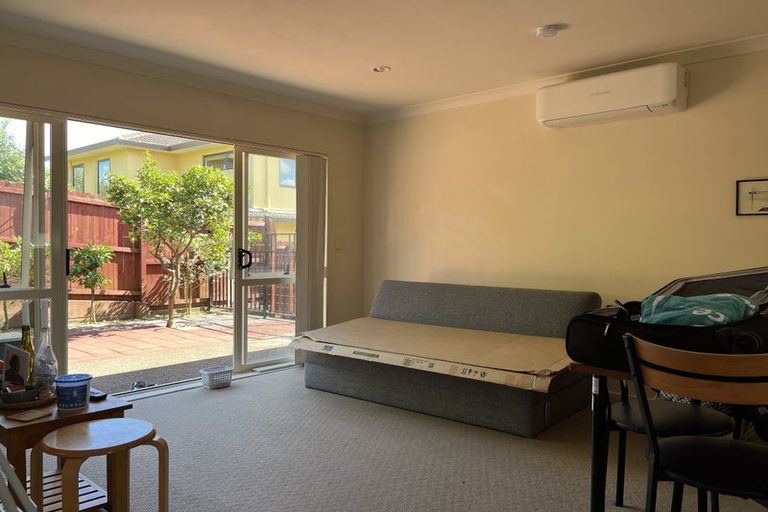 Photo of property in 9 Ballyroney Place, East Tamaki, Auckland, 2013