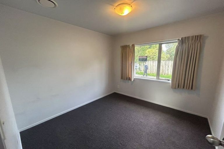 Photo of property in 7b Woodbank Drive, Glen Eden, Auckland, 0602