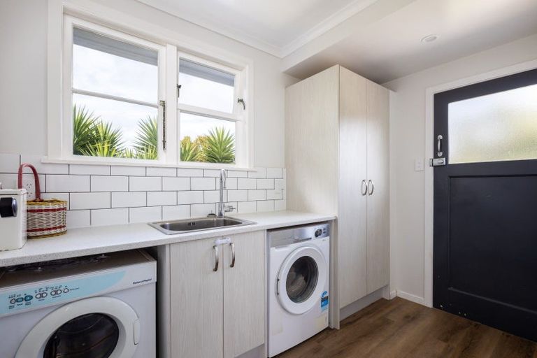 Photo of property in 5 Camden Street, Vogeltown, New Plymouth, 4310