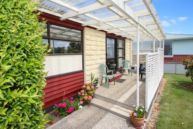 Photo of property in 28 Charles Street, Weston, Oamaru, 9401