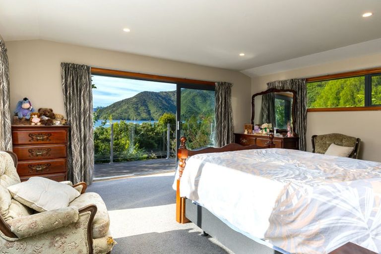 Photo of property in 19 Mccormicks Road, Whatamango Bay, Picton, 7281