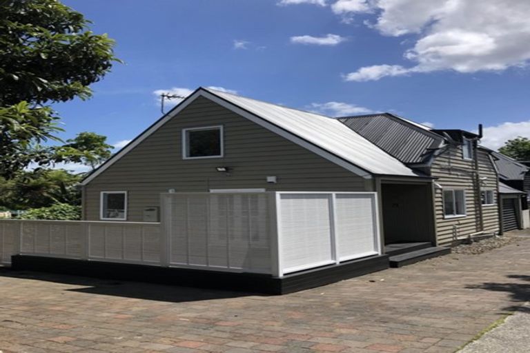 Photo of property in 2/32 Moana Avenue, Onehunga, Auckland, 1061