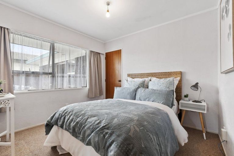 Photo of property in 11 Rippleside Place, Pahurehure, Papakura, 2113