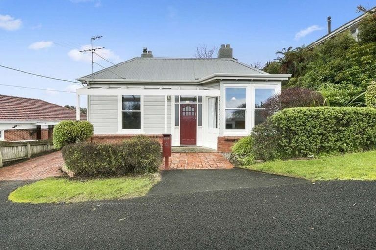 Photo of property in 4 Belleknowes Terrace, Belleknowes, Dunedin, 9011