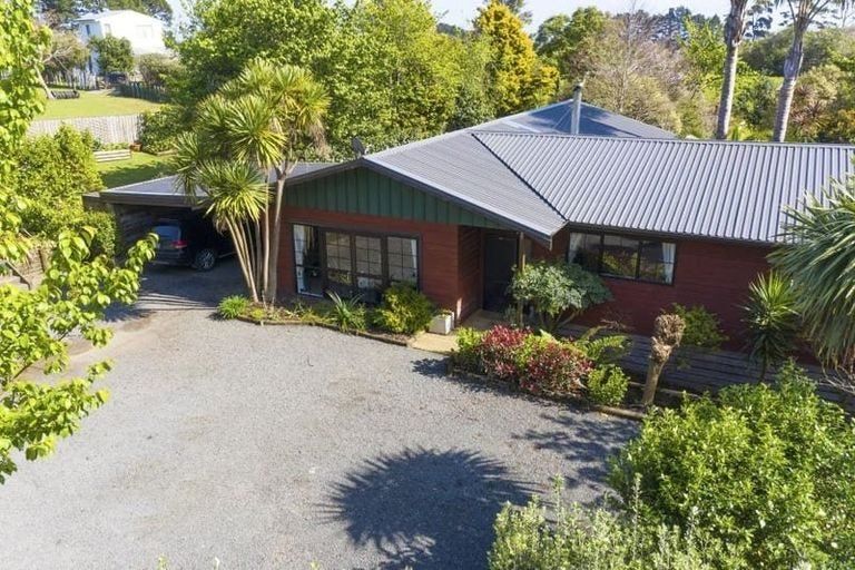 Photo of property in 11 Gilmore Road, Glenbrook, Waiuku, 2681