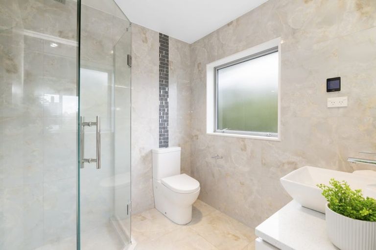 Photo of property in 35 Remuremu Street, Long Bay, Auckland, 0630