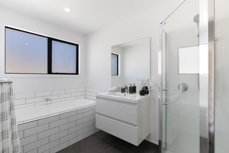 Photo of property in 6 Northbrook Place, Lower Shotover, Queenstown, 9304