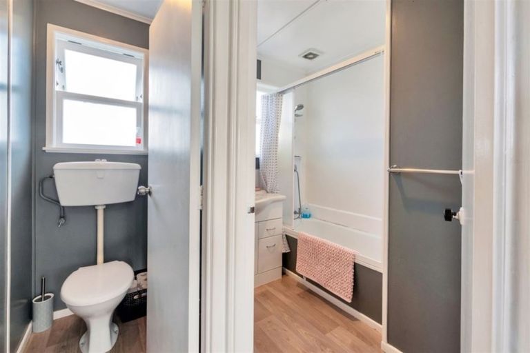 Photo of property in 20 Riserra Drive, Ranui, Auckland, 0612