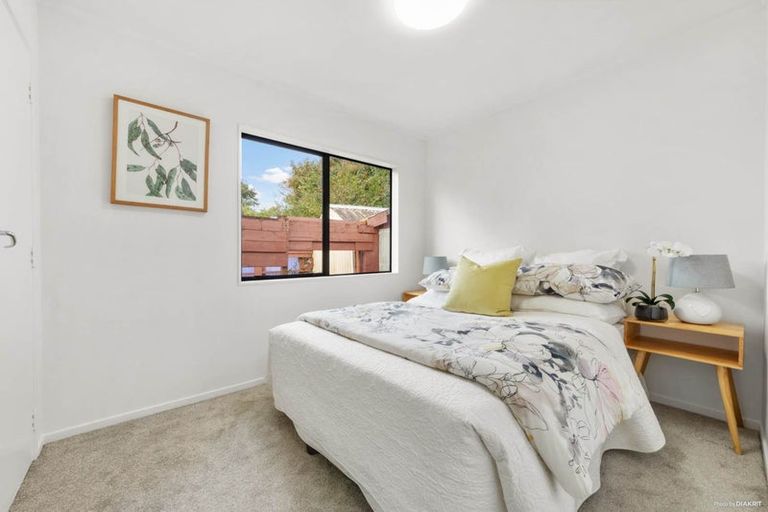 Photo of property in 76 Gallony Avenue, Massey, Auckland, 0614