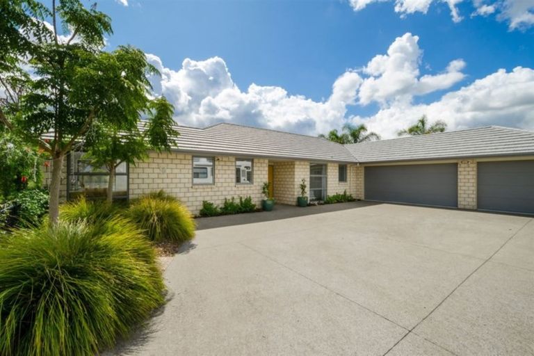 Photo of property in 9 Maple Lane, Huapai, Kumeu, 0810