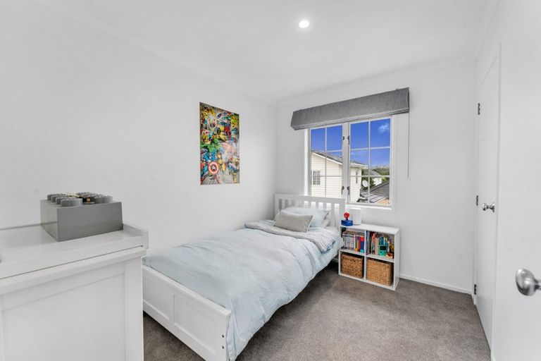 Photo of property in 15 Mulvaney Crescent, Henderson, Auckland, 0612