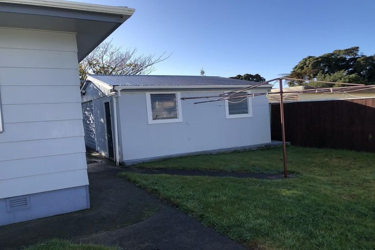 Photo of property in 20 Gibson Place, Patea, 4520