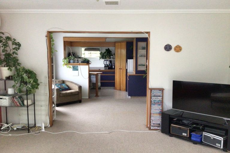 Photo of property in 33 Viewmont Drive, Harbour View, Lower Hutt, 5010