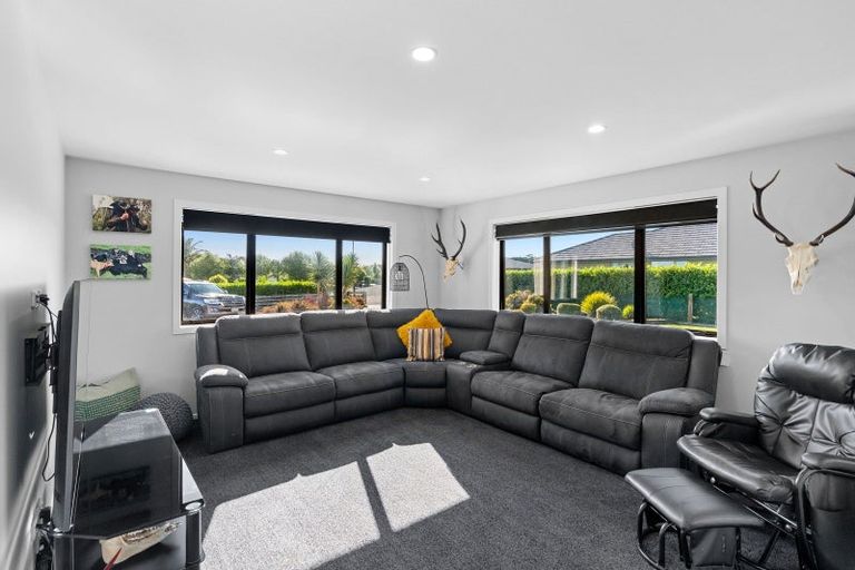 Photo of property in 12 Corbin Court, Ohau, Levin, 5570