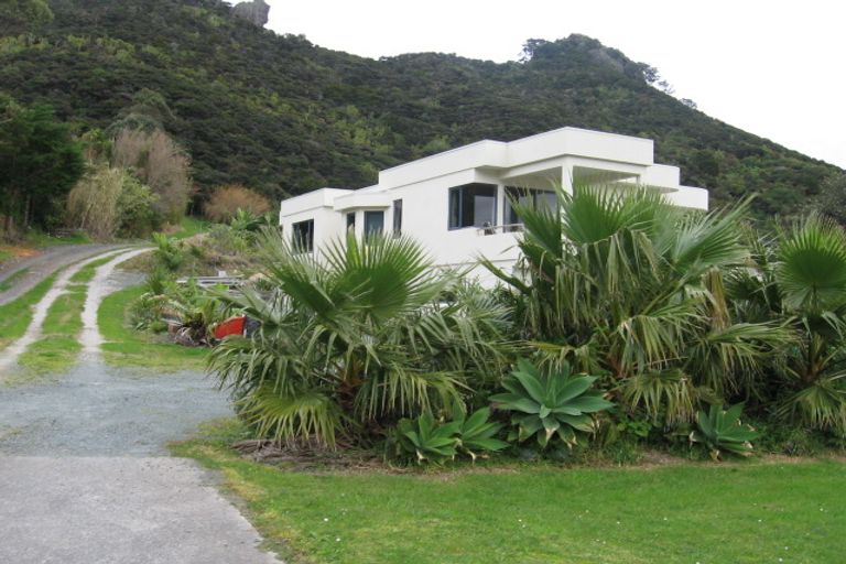 Photo of property in 2088 Whangarei Heads Road, Whangarei Heads, Whangarei, 0174