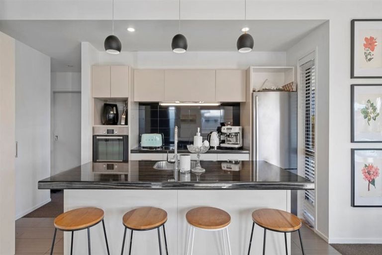 Photo of property in 23 Coutts Street, Papamoa Beach, Papamoa, 3118