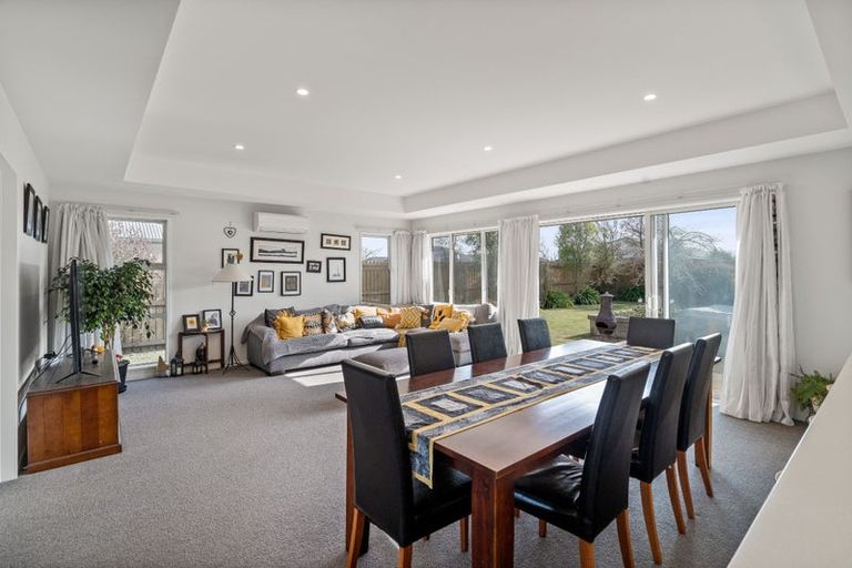 Photo of property in 16 Burnham School Road, Rolleston, 7614