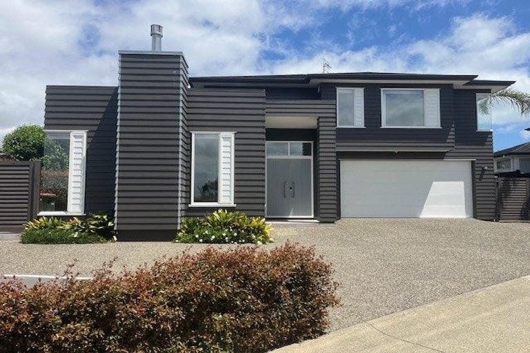 Photo of property in 9 Swindon Close, Mellons Bay, Auckland, 2014